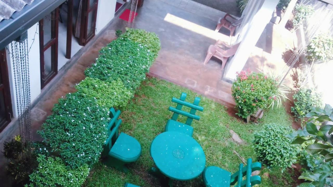 Villa Delorenta アヌラーダプラ エクステリア 写真